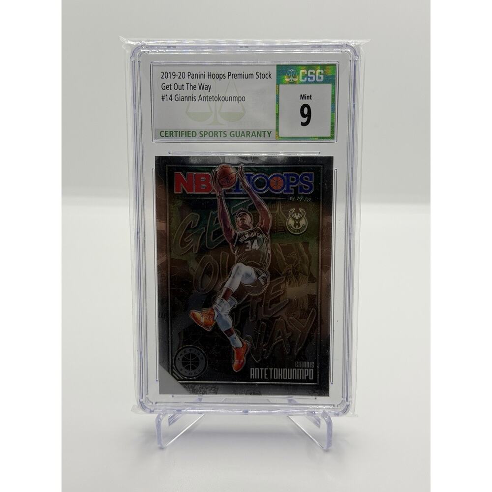 2019-20 Hoops Premium Stock Giannis Antetokounmpo Get Out The Way #14 CSG 9 Mint